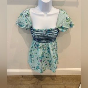 Lux blue floral peasant top XS